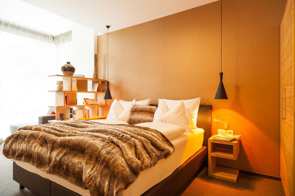 Lederer Boutique Hotel Kaprun Room photo